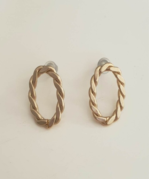 oval knot earring